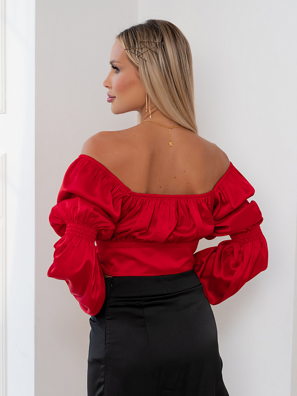 Блуза из шелкового атласа цвет красный