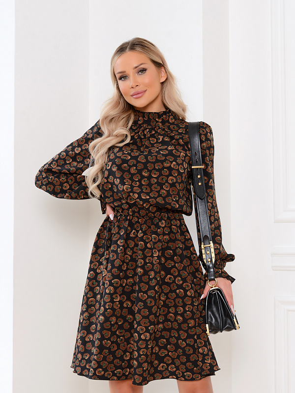 Платье на резинке черное принт коричневый леопард