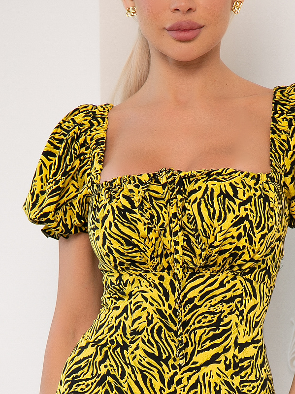 Платье короткое с разрезом желтая зебра