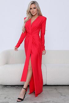 Платье с вырезом на груди длина макси цвет красный